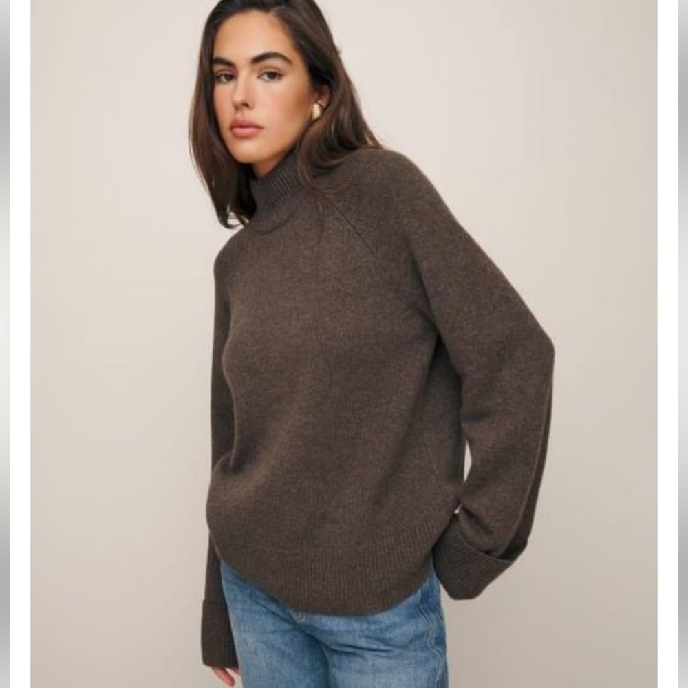 Reformation Oversized Cashmere Sweater in Hedgerow